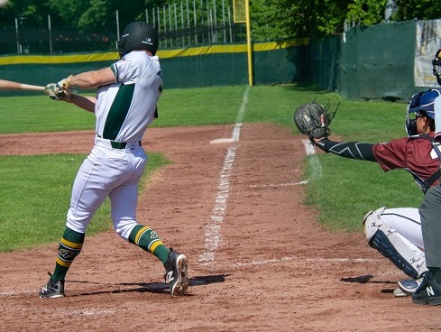 Wanderers, Athletics, Metrostars und Blue Bats siegreich