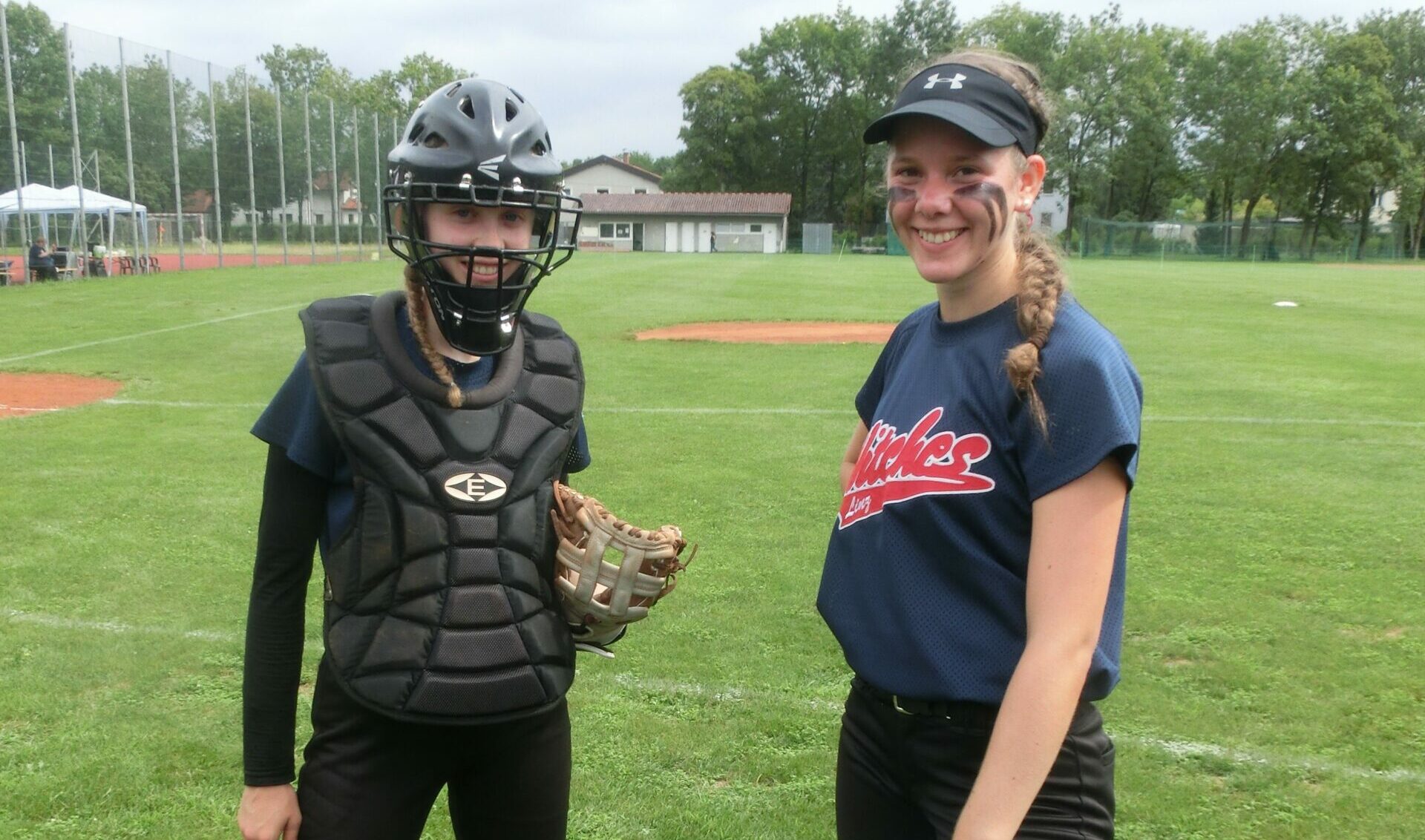 Softball Pitcher-Catcher Call