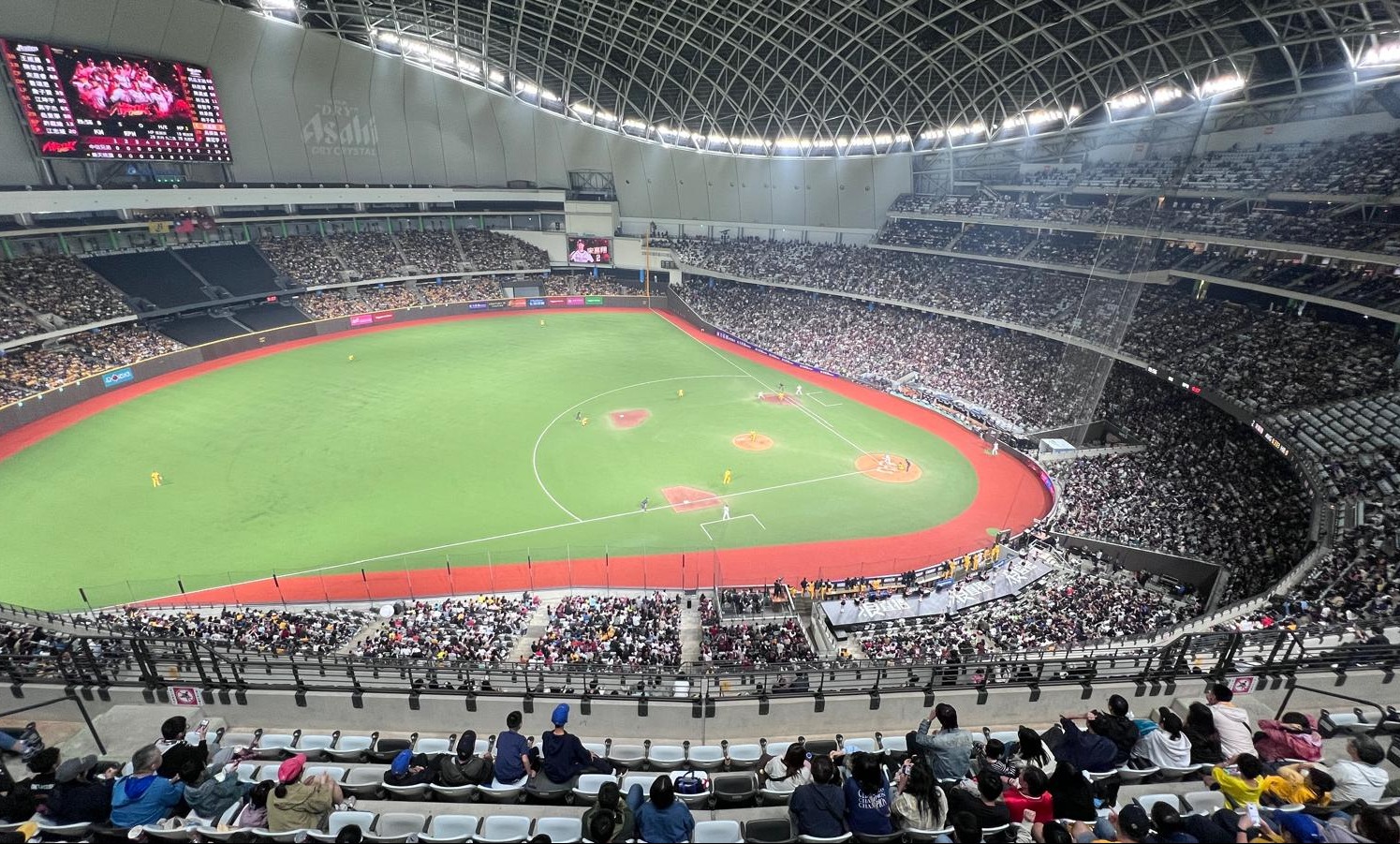 CPBL opens in style, defending champions Rakuten Monkeys walk it off in the ninth