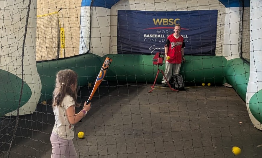 Les Minotaurs font la promotion du baseball aux Junior Days de Martigny en Suisse