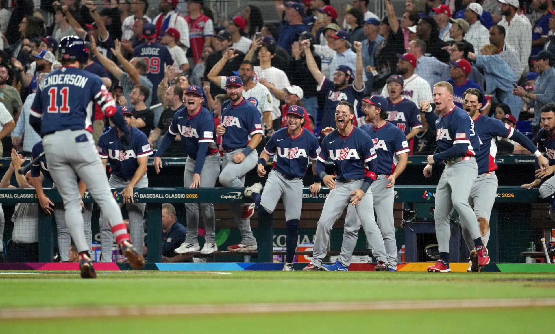Deux home-runs, une défense et des lanceurs solides envoient les Etats-Unis en finale de la World Baseball Classic