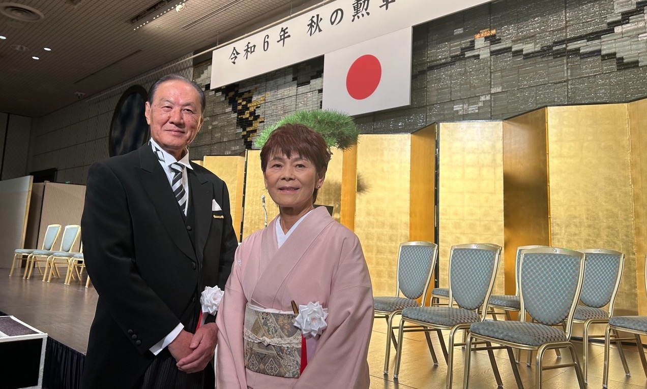 ソフトボールの指導者、宇津木妙子、三宅豊が日本で秋の叙勲を受賞