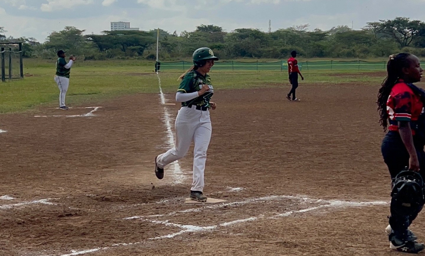 Début des Championnats d'Afrique alors que le Kenya, l'Afrique du Sud et l'Ouganda s'affrontent pour deux places à la Coupe du Monde de Softball Féminin WBSC