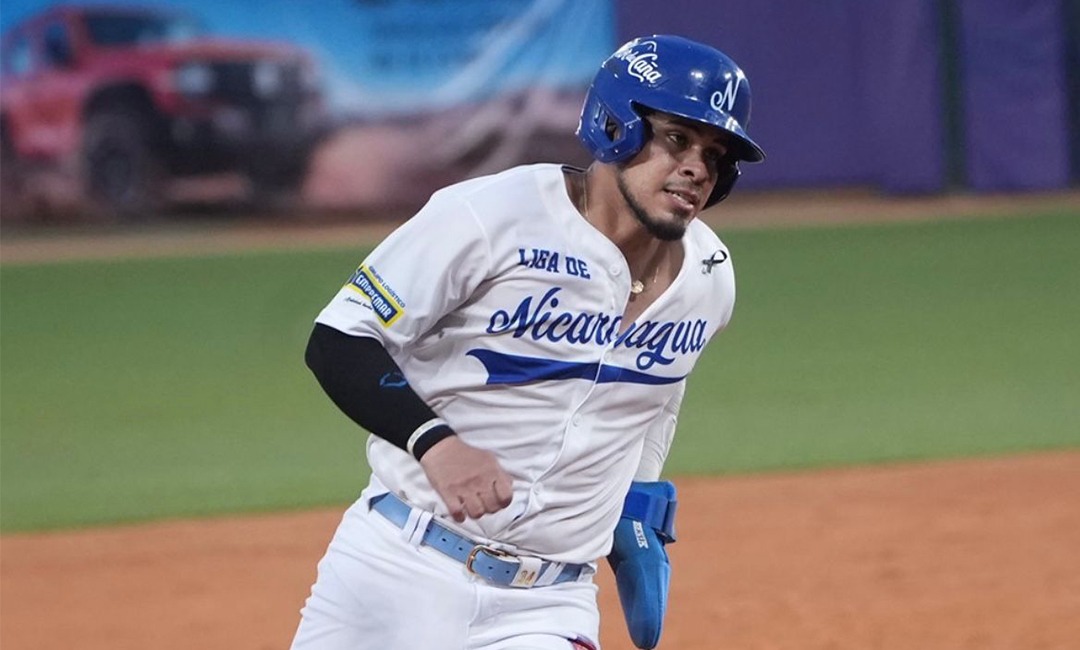 Curacao nos liquidó con rally de 5 carreras