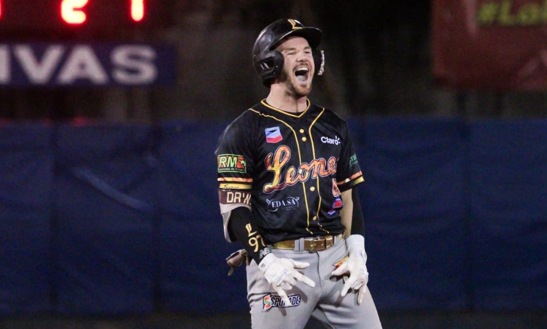 Cole Cook "cocinó" a los Gigantes para empatar la serie final