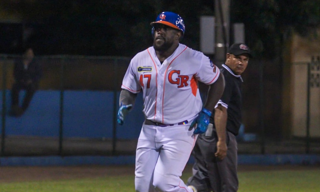 Un gigantesco jonrón de Alonso da el triunfo a Rivas