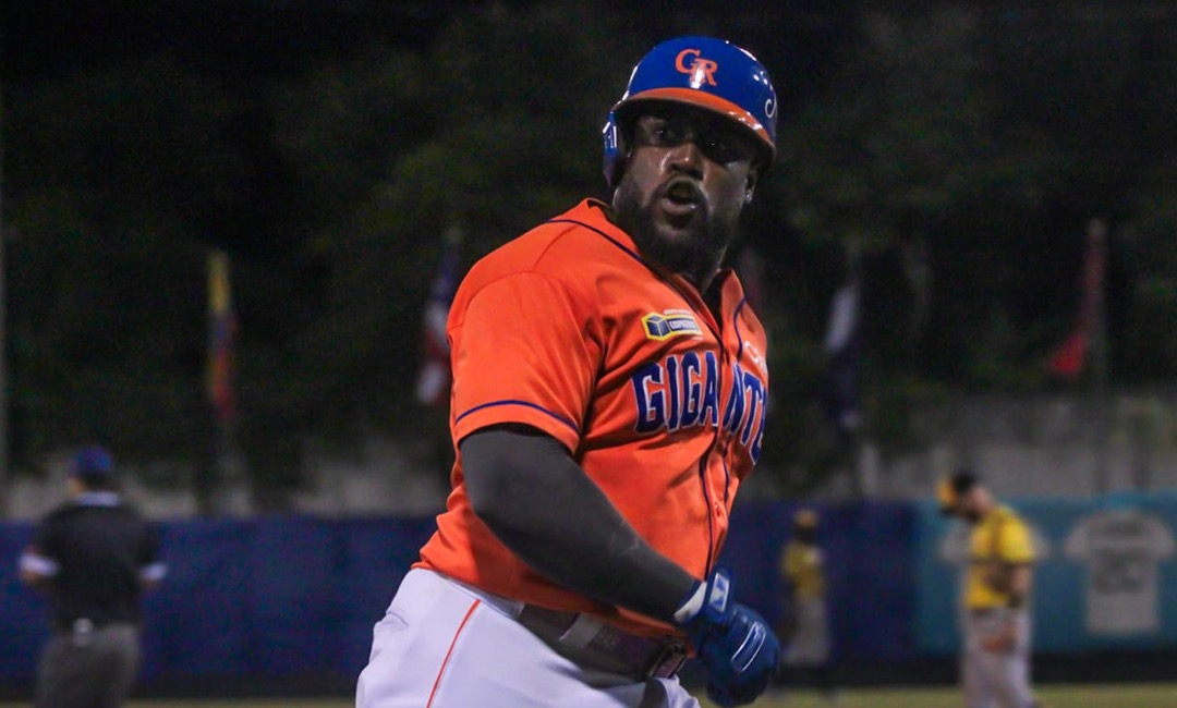 Sudando, los Gigantes ganan primer duelo de la Serie Final