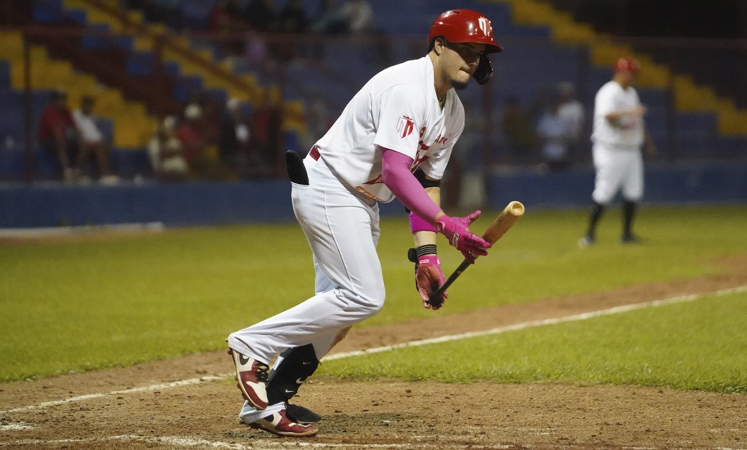 Santos Gómez brilla en triunfo norteño