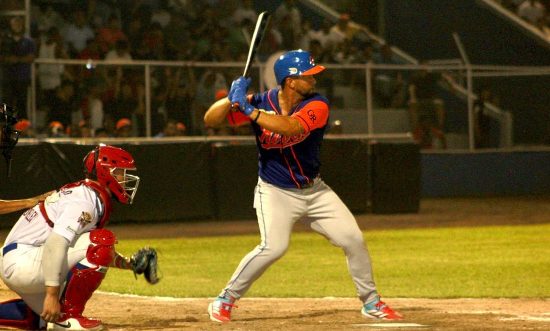 Rivas luce Gigante ante los Tigres en el debut