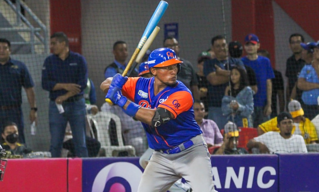 ¡Se agigantó Ronald! Gigantes empatan la gran final