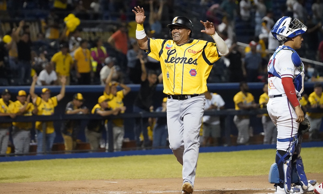 Leones sigue enrachados, el Bóer en jaque
