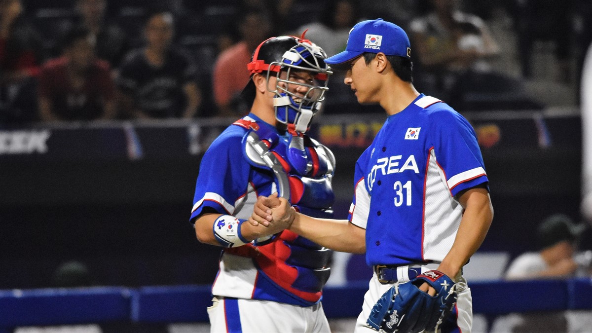 Pinch hitter Choe Tae Seong leads Korea to bronze medal game of the U-23 Baseball World Cup