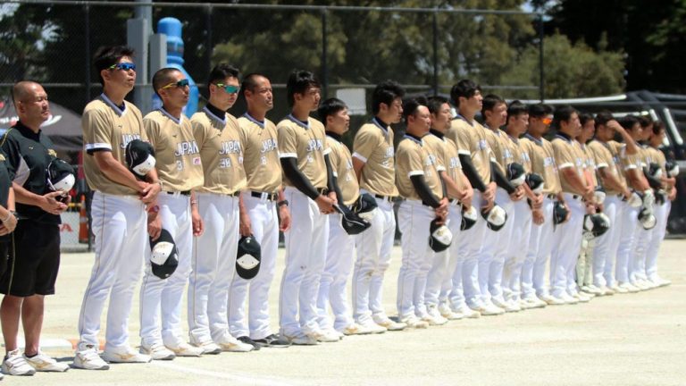 Japón vence a Nueva Zelanda para ganar la Copa TAB Challenge Cup de softbol masculino