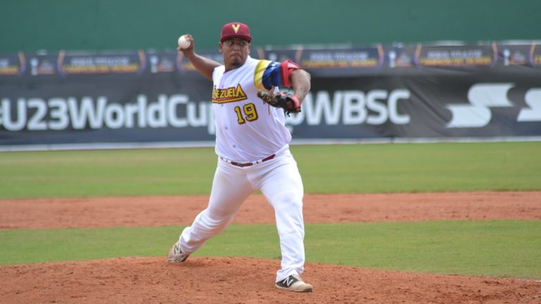 Jose Rodriguez closes the door, Venezuela advances unbeaten to Super Round