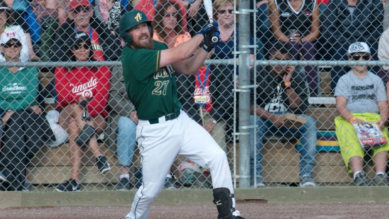 Campeones del mundo Folkard, Kirkpatrick, Norton, Shailes lideran la lista preliminar de softbol masculino de Australia