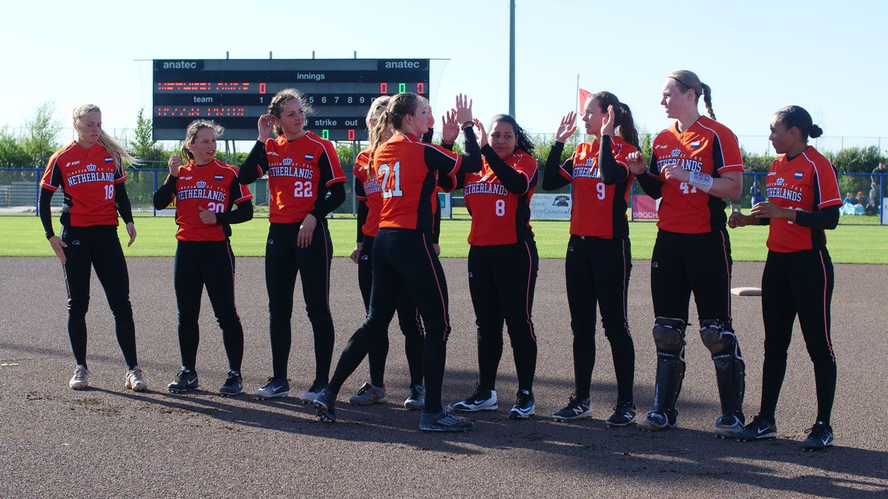 女子ソフトボール・ヨーロッパプロシリーズが成功裏に終了　野球・ソフトボールはグローバルなジェンダーバランスのとれた競技であることを証明