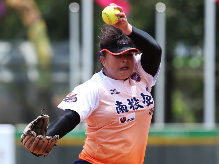 Eagles defeat Warriors to open historic Taiwan Pro Women’s Softball