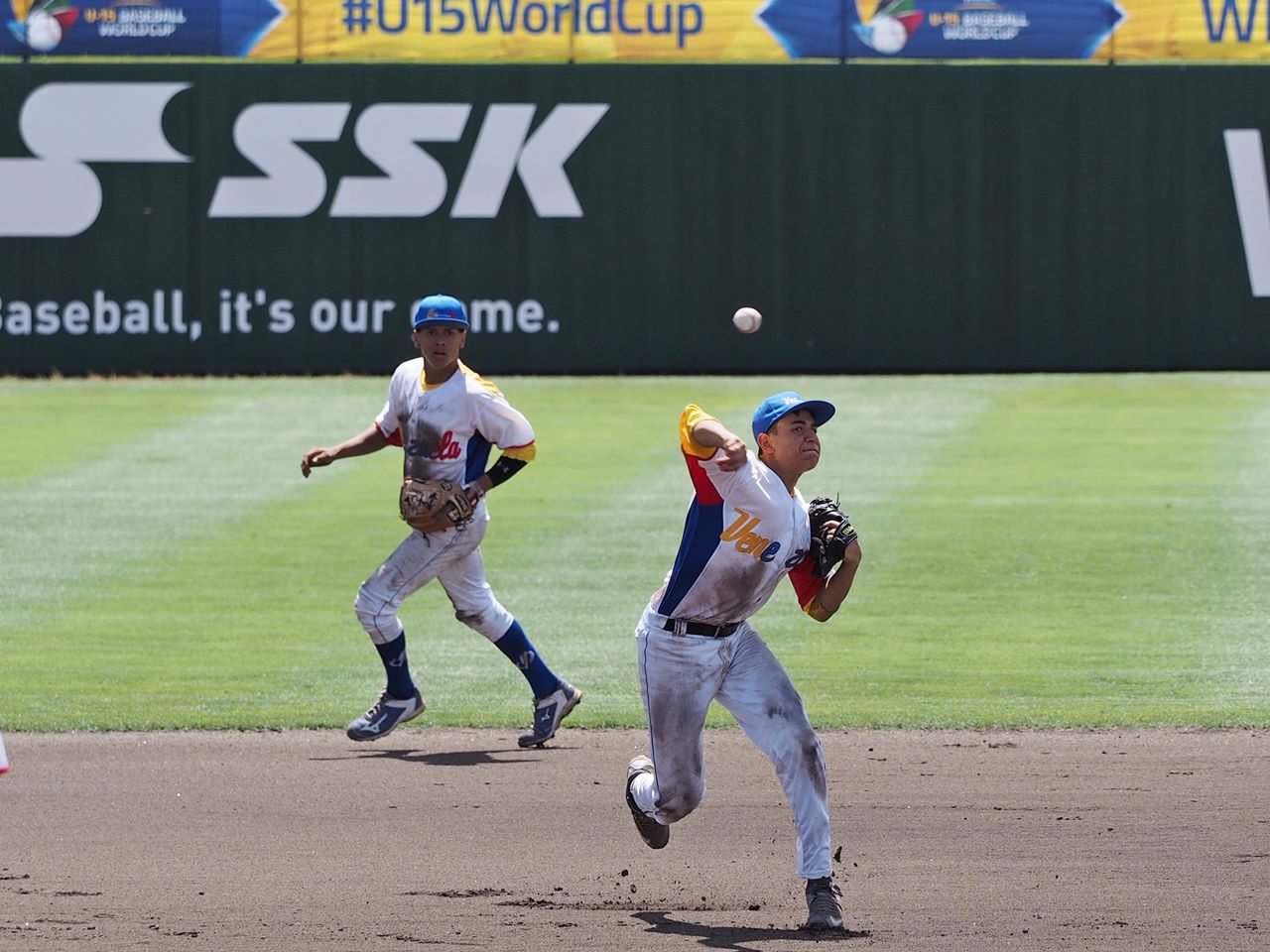 VIDEO: Venezuela completa triple play con bases llenas en la Copa Mundial de Béisbol WBSC Sub-15 2016