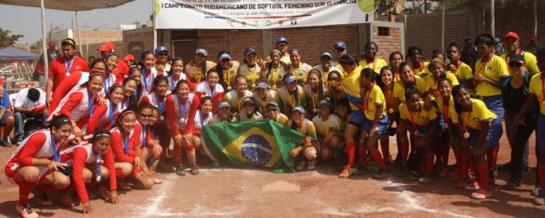 第一回U-15女子南アメリカソフトボール選手権 ブラジル優勝
