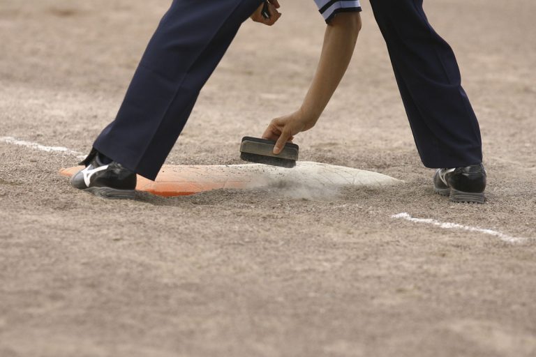 Umpires from 25 nations to oversee 2017 WBSC Softball World Championships